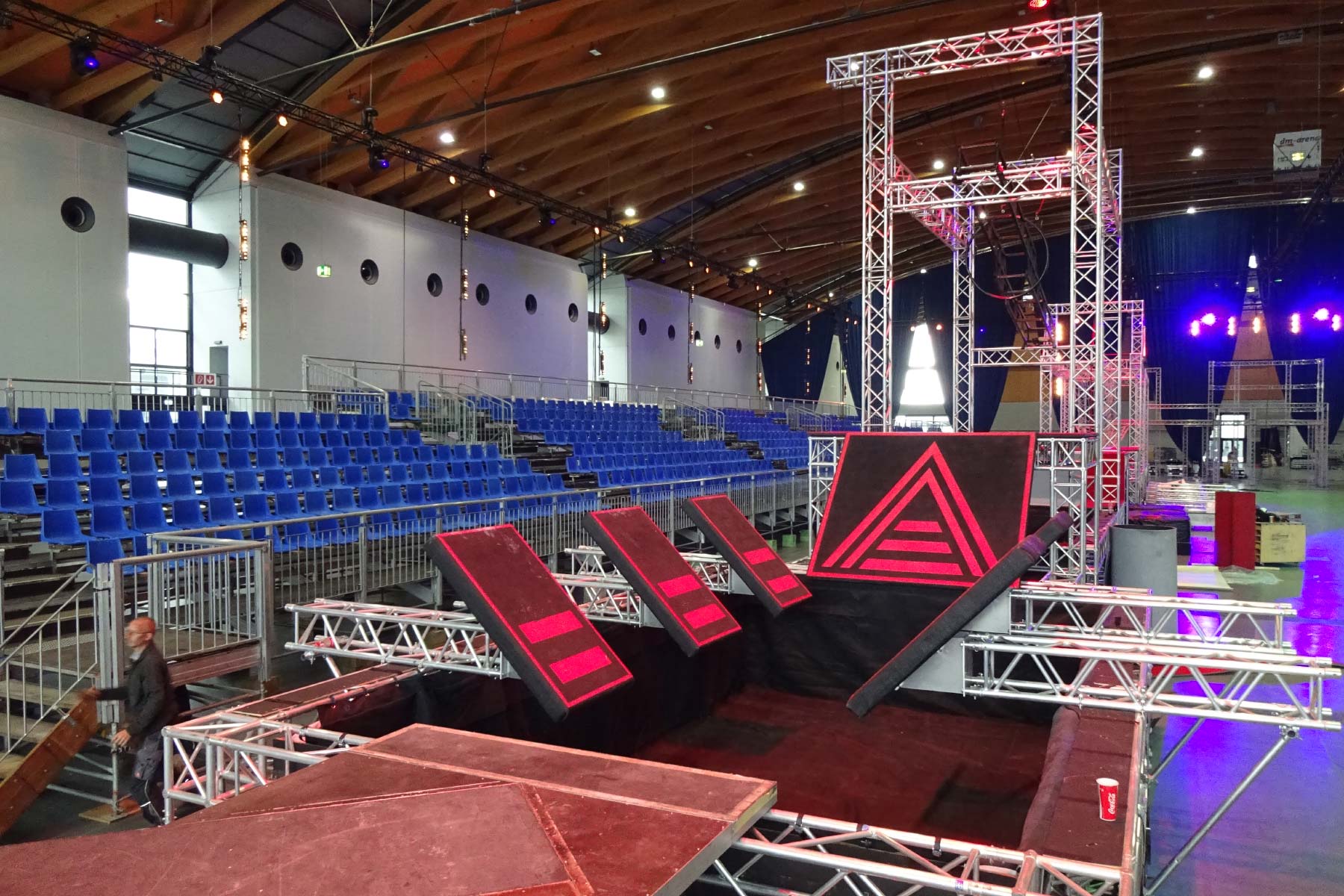 Bender Tribünen, Bühnen und Stadien für Business Veranstaltungen Events Messen348
